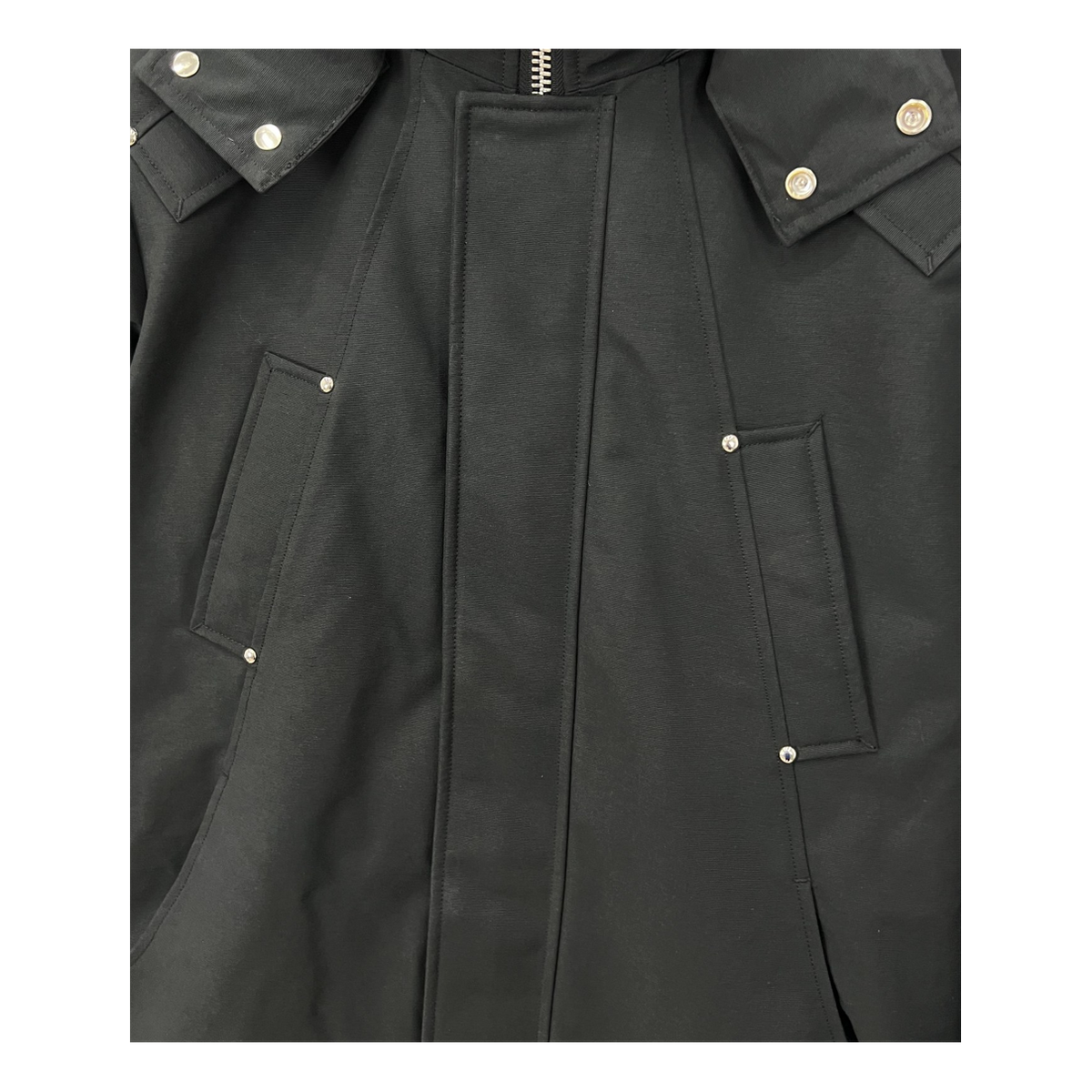 Moose Knuckles Curved-Hem Fur-Trim Hooded Parka – Black